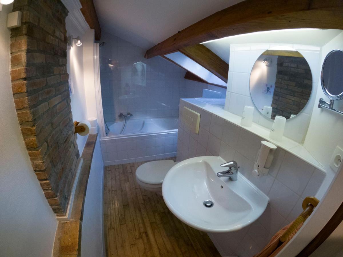Le Moulin Du Chemin Hotel Scille Ngoại thất bức ảnh
